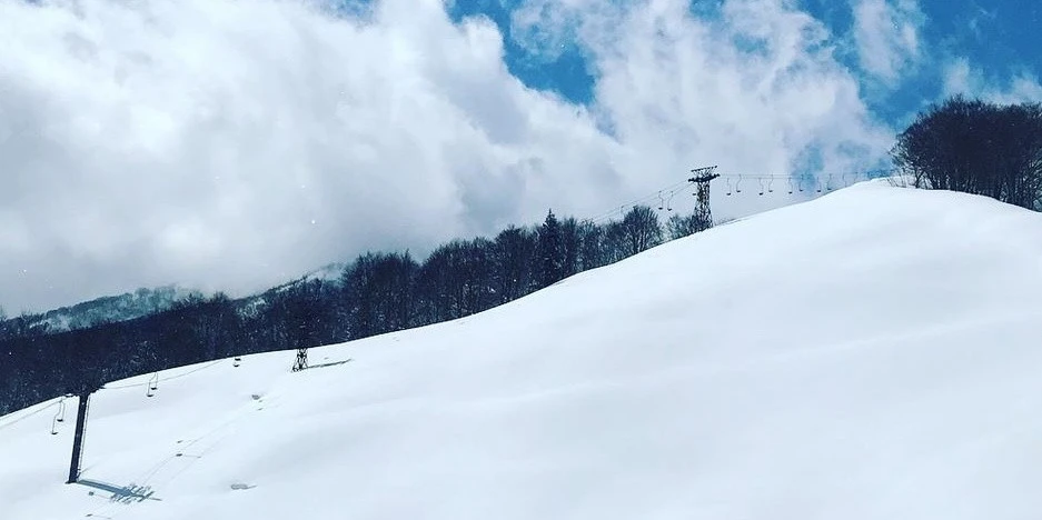 seki onsen box chair The box chair lift at Seki Onsen.